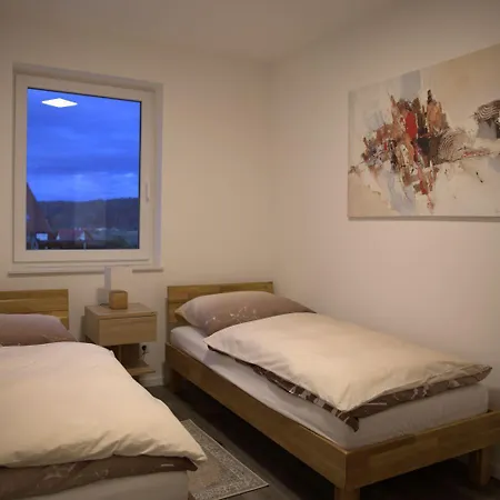 Sorinas Home - Comfortable Apartment Near Graz - Free Parking דירה *